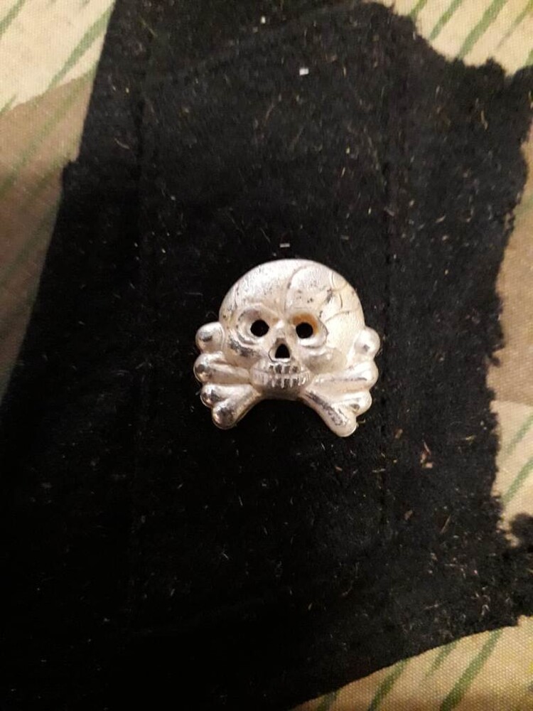 Panzer collar tab skulls / from Rzhev