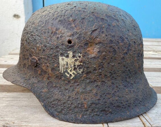 Wehrmacht helmet M42 / from Leningrad 