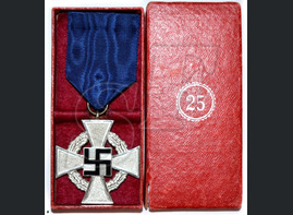 The Cross of 25 Years of Civil Service 