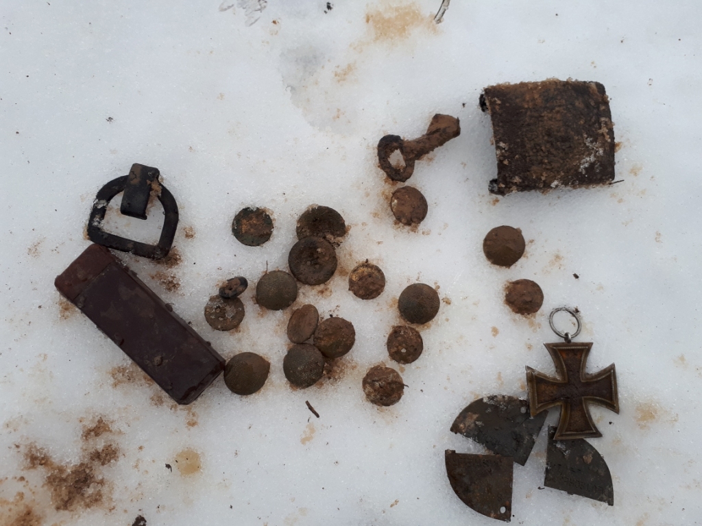 Iron Cross of the 2nd Class, Iron Buckle, Dog Tag, Buttons