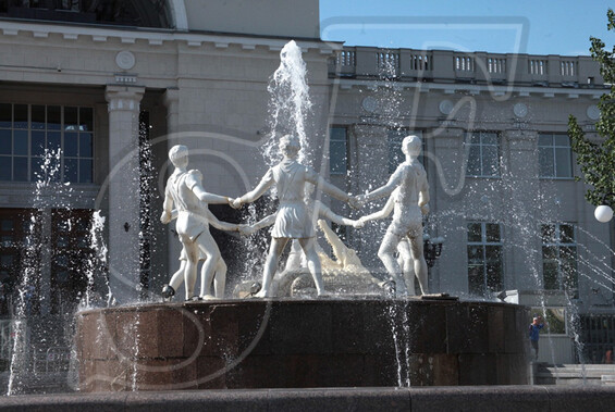 The Famous Fountain The Famous Fountain