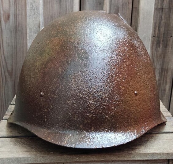Soviet helmet SSh40 / from Novgorod