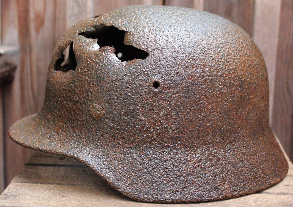 German helmet M40 / from Leningrad