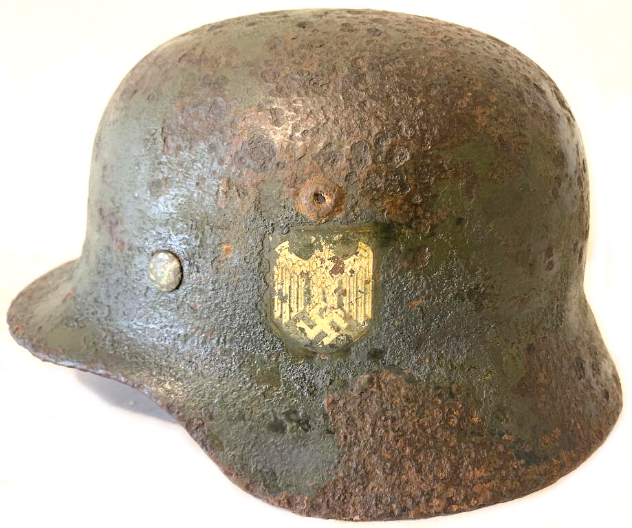 Wehrmacht helmet M35 DD / from Stalingrad