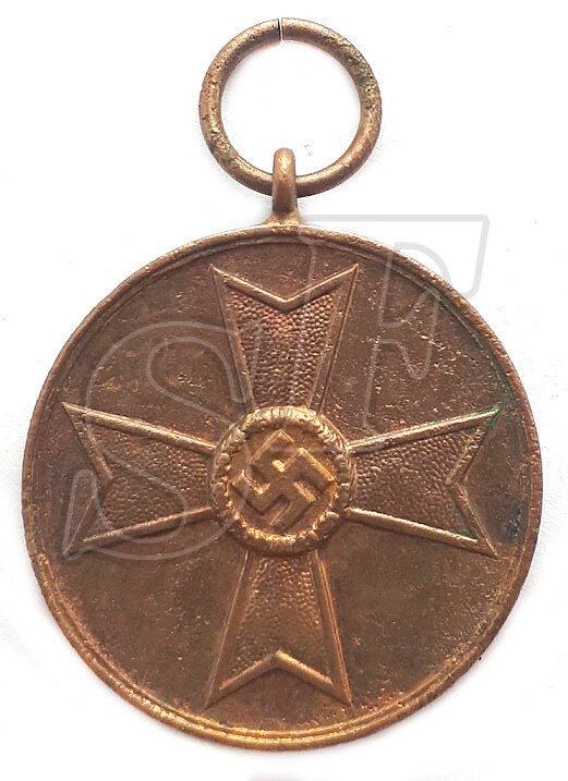 Medal of the Cross of military merits (Kriegsverdienstmedaille) / from Koenigsberg