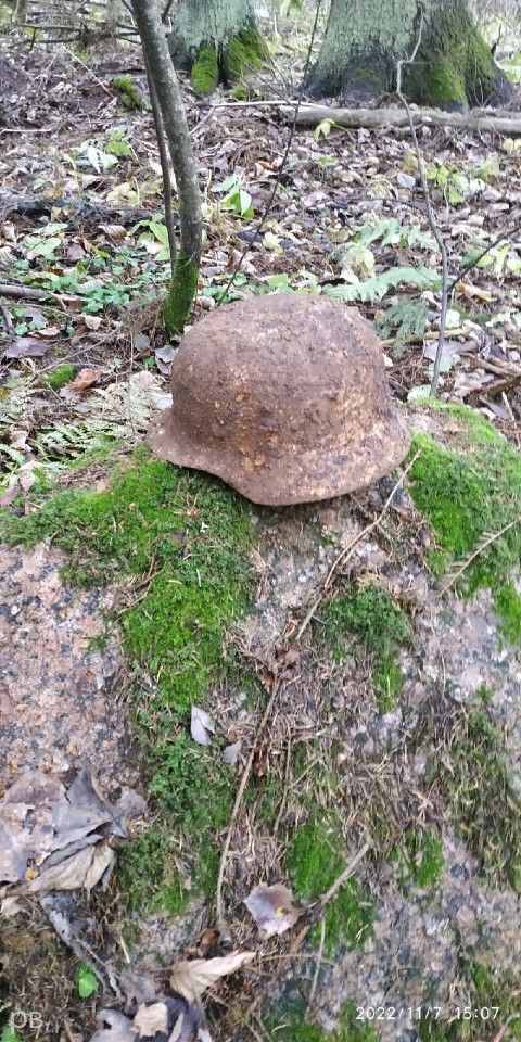 Winter camo German helmet M35 / from Leningrad