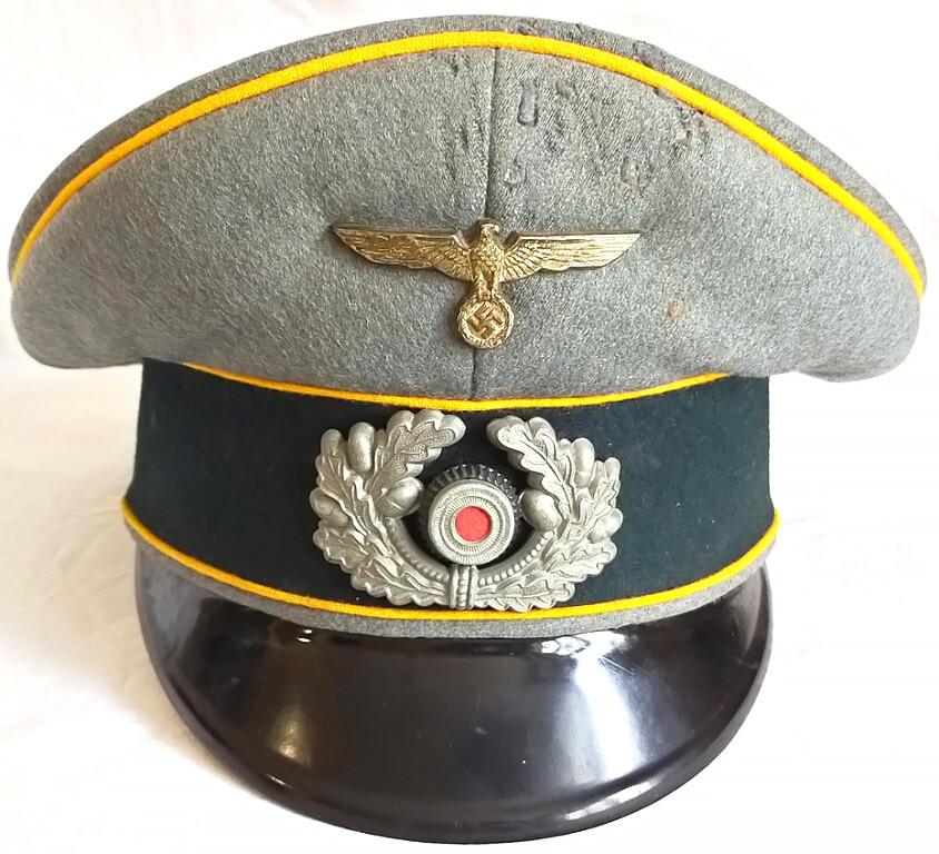 Cavalryman’s cap