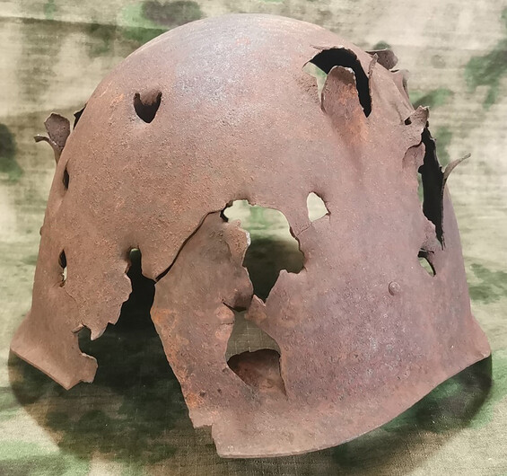 Soviet helmet SSh40 / from Novgorod