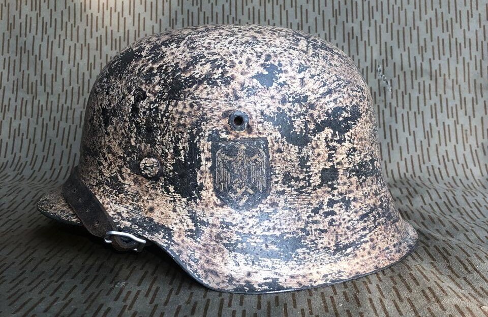 Restored Wehrmacht helmet M42, Waffen SS