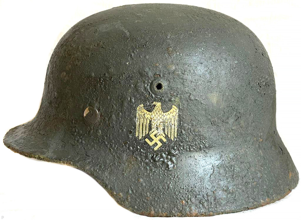 Wehrmacht helmet M35 DD / from Stalingrad