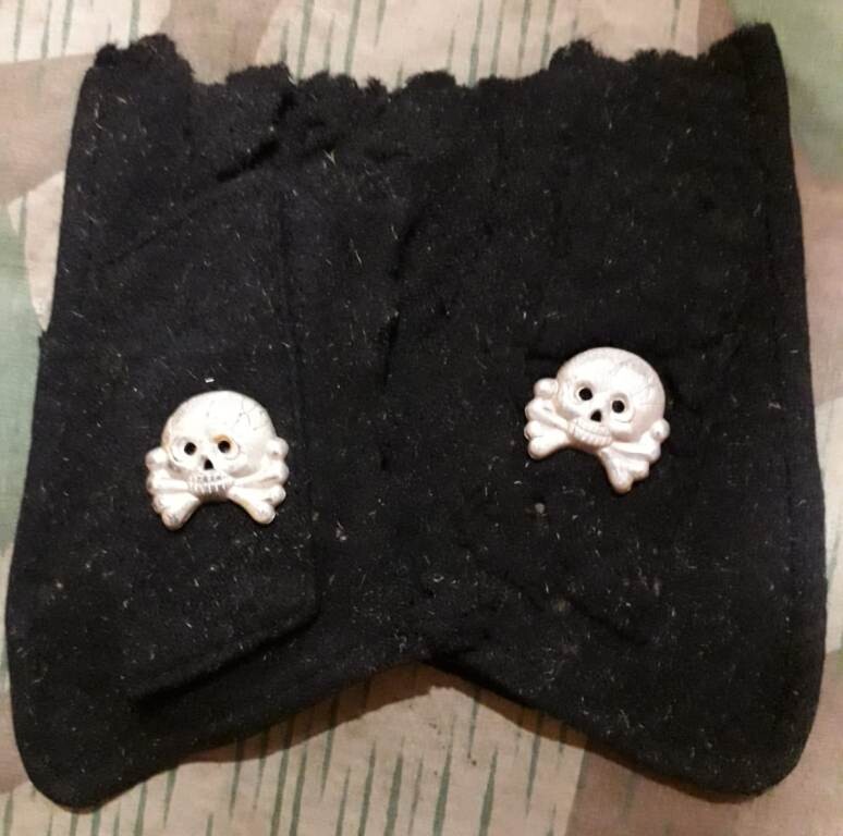Panzer collar tab skulls / from Rzhev