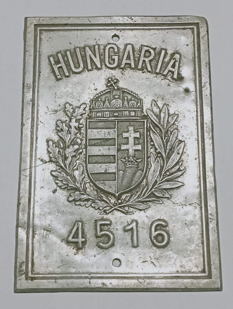 Hungarian gravestone badge / from Voronezh