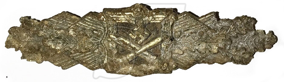 Close Combat Clasp Silver for 25 battles