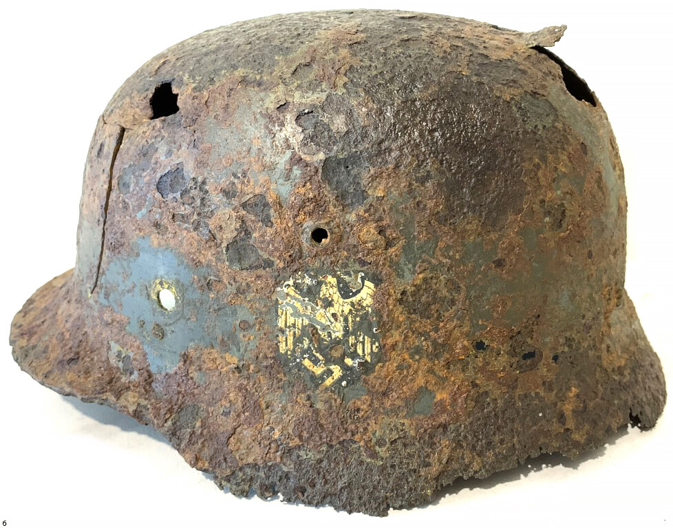 Wehrmacht helmet M35 DD / from Stalingrad