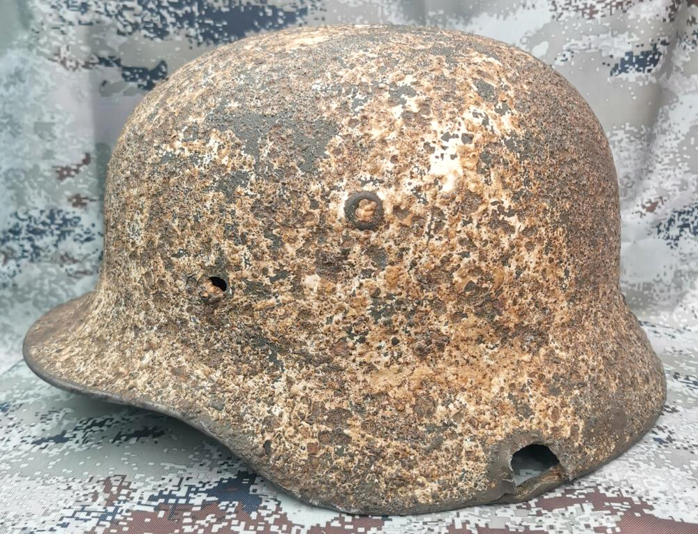 Winter camo Heer helmet M40 / from Demyansk pocket