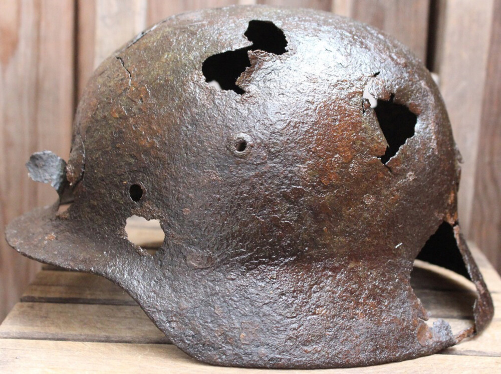 German helmet M35 / from Kalinin