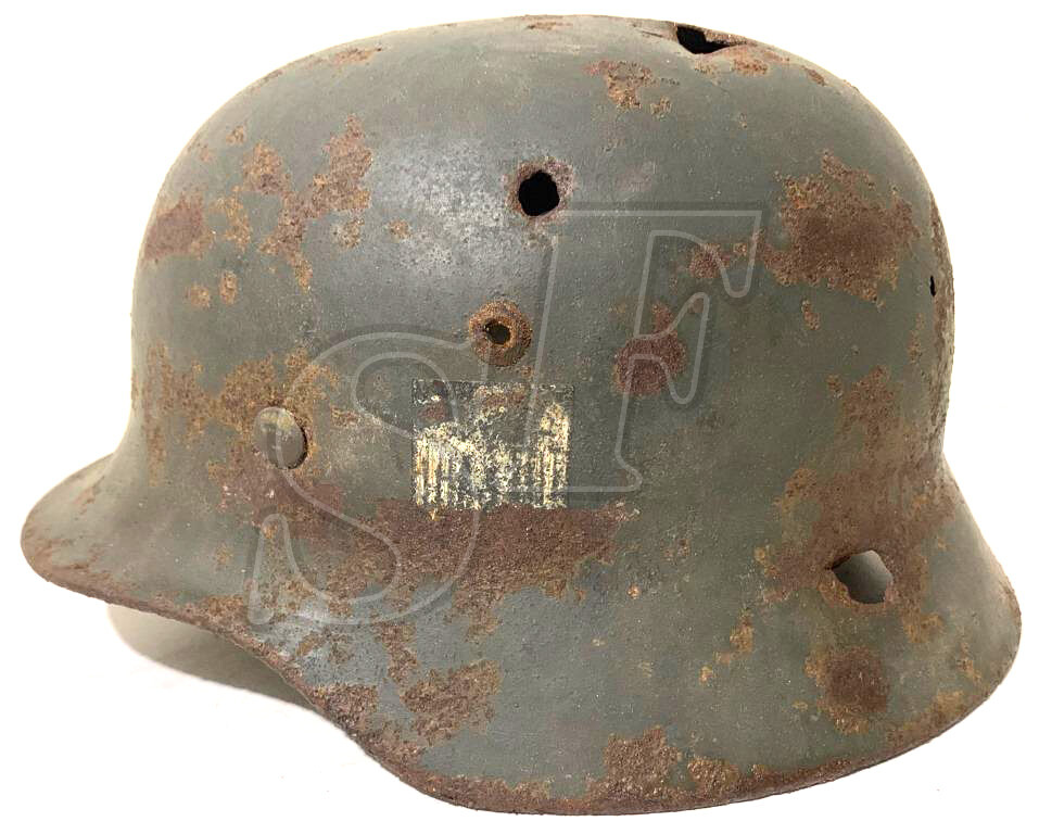 Wehrmacht helmet M35 / from Stalingrad