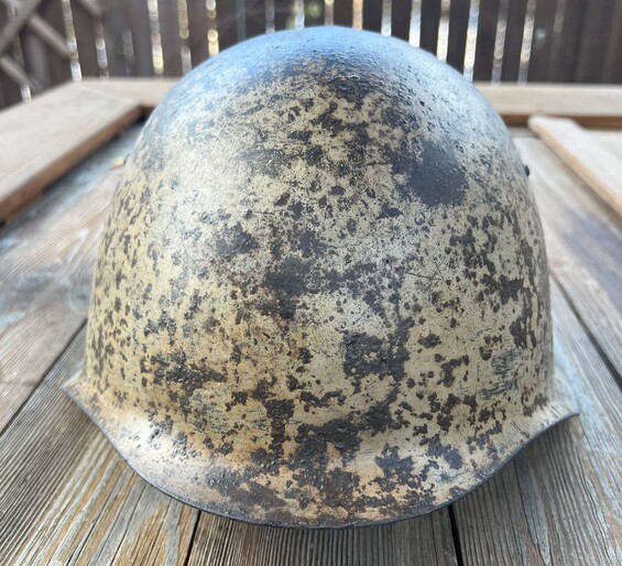 Winter camo Soviet helmet Ssh39 / from Leningrad