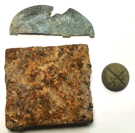 Romanian belt buckle + dogtag + cavalryman's button / from Stalingrad