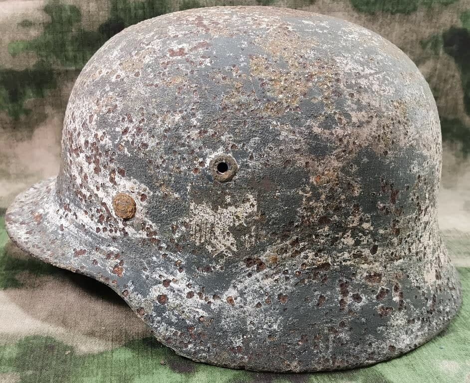 Wehrmacht helmet M40 / from Voronezh
