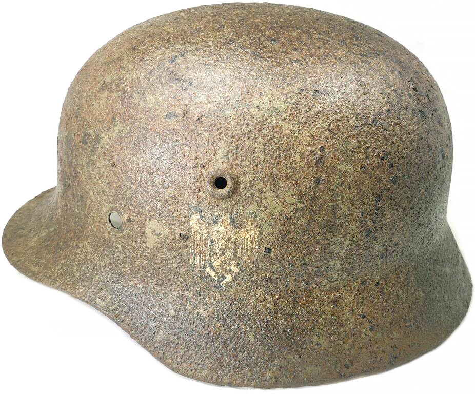 Wehrmacht helmet M40 / from Stalingrad