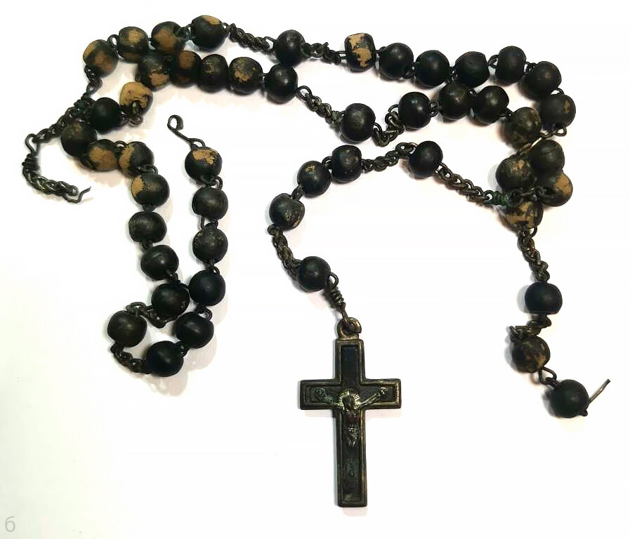 Catholic cross with chain / from Stalingrad