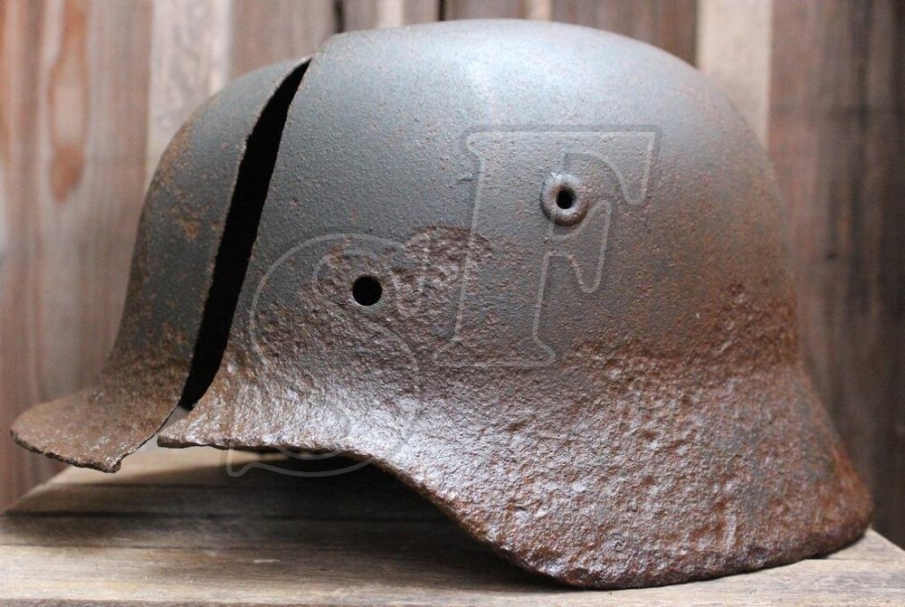 German helmet M40 / Stalingrad