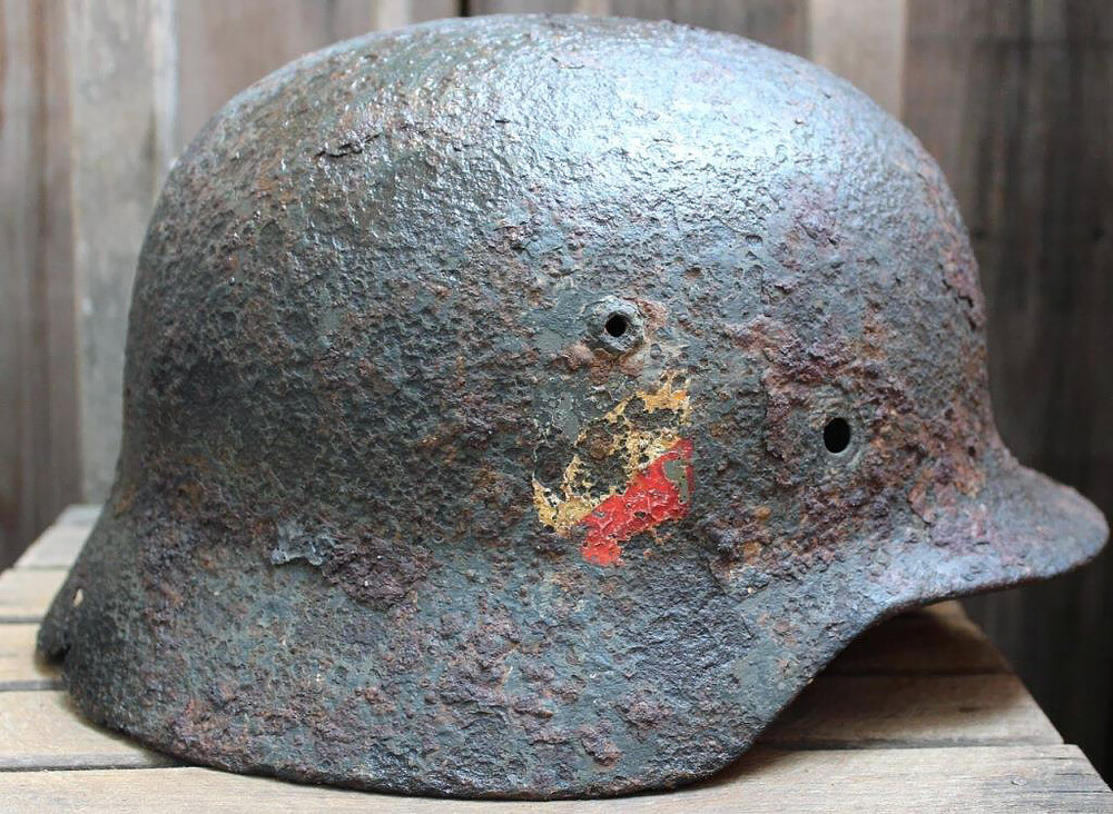 Wehrmacht helmet M35 DD / from Smolensk