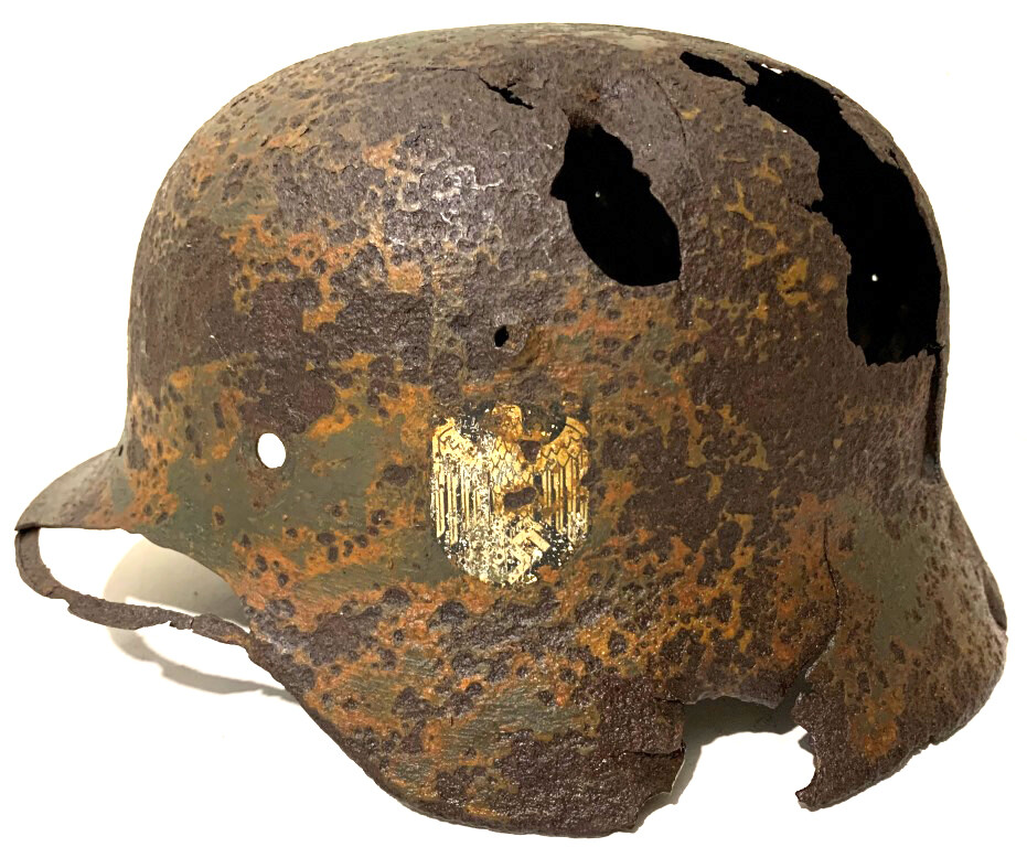 Wehrmacht helmet M35 / from Leningrad