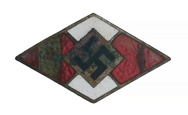 Hitler Jugend member badge / from Konigsberg