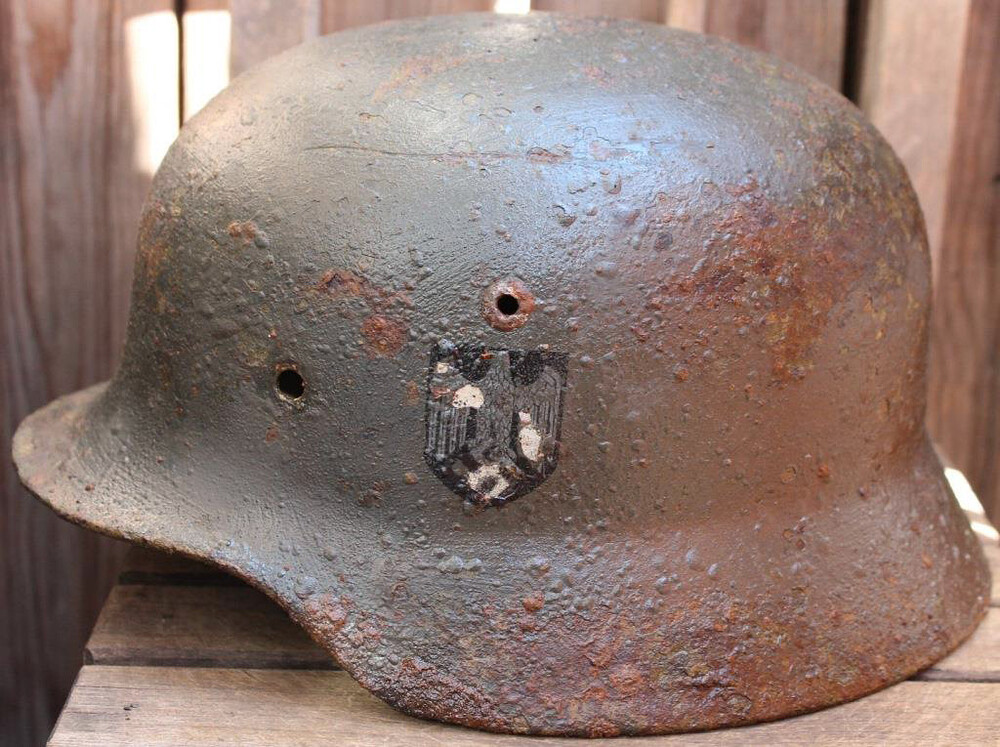 Wehrmacht helmet M35 / from Smolensk