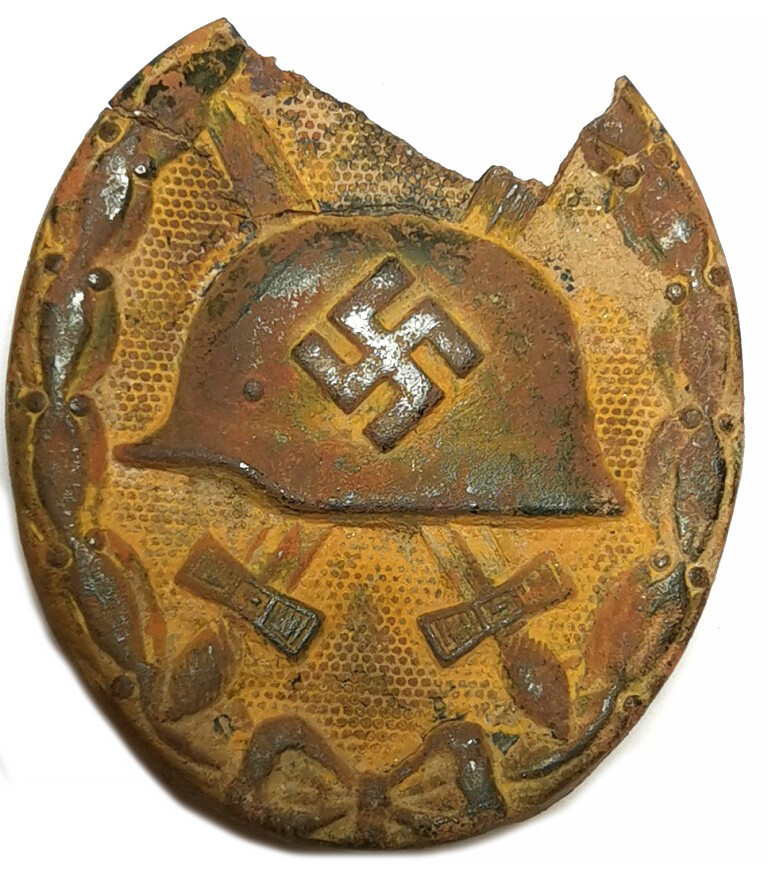 Wound badge / from Staraya Russa