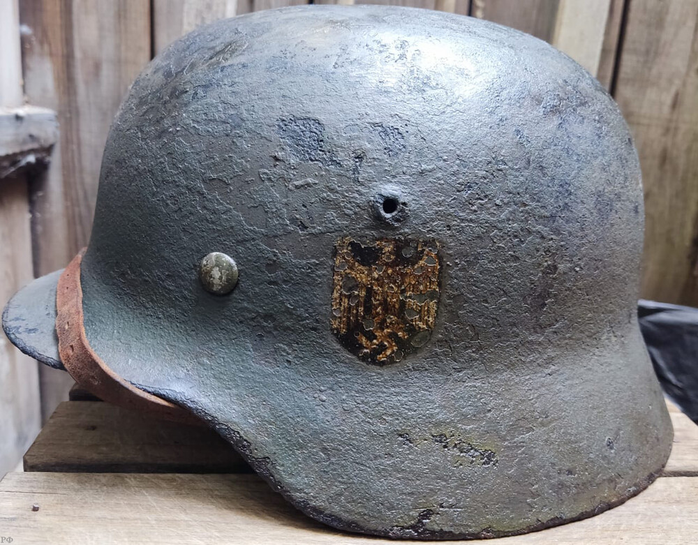 Wehrmacht helmet M35 / from Novgorod