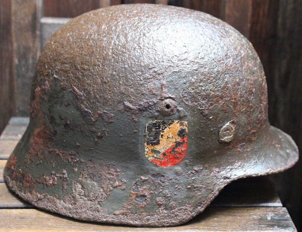 Wehrmacht helmet M35 DD / from Novgorod