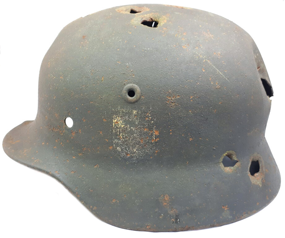 Wehrmacht helmet M35 / from Leningrad