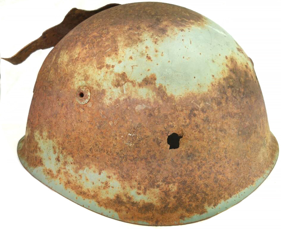 Italian helmet M33 / from Stalingrad