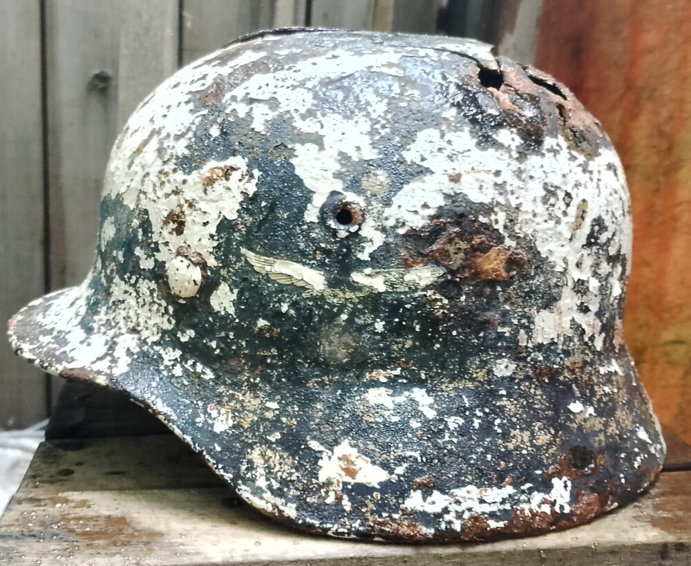 Winter camo Luftwaffe helmet M40 / from Novgorod