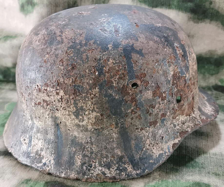 Winter Camo German helmet M40 / from Novgorod