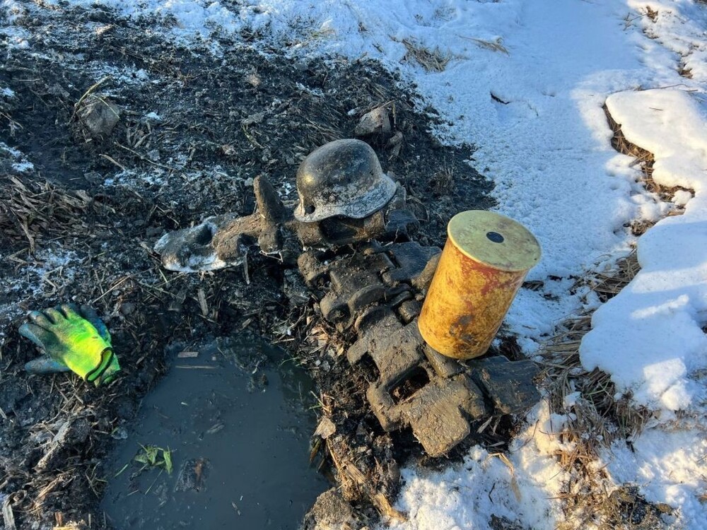 Winter camo helmet M35 / from Smolensk