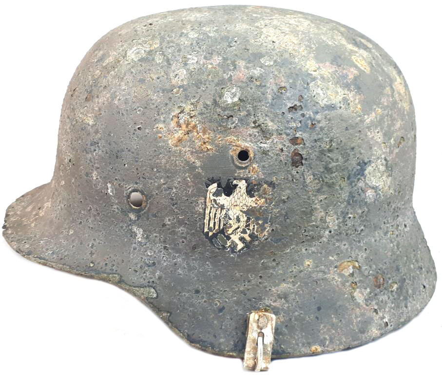Wehrmacht helmet M35 DD / from Stalingrad