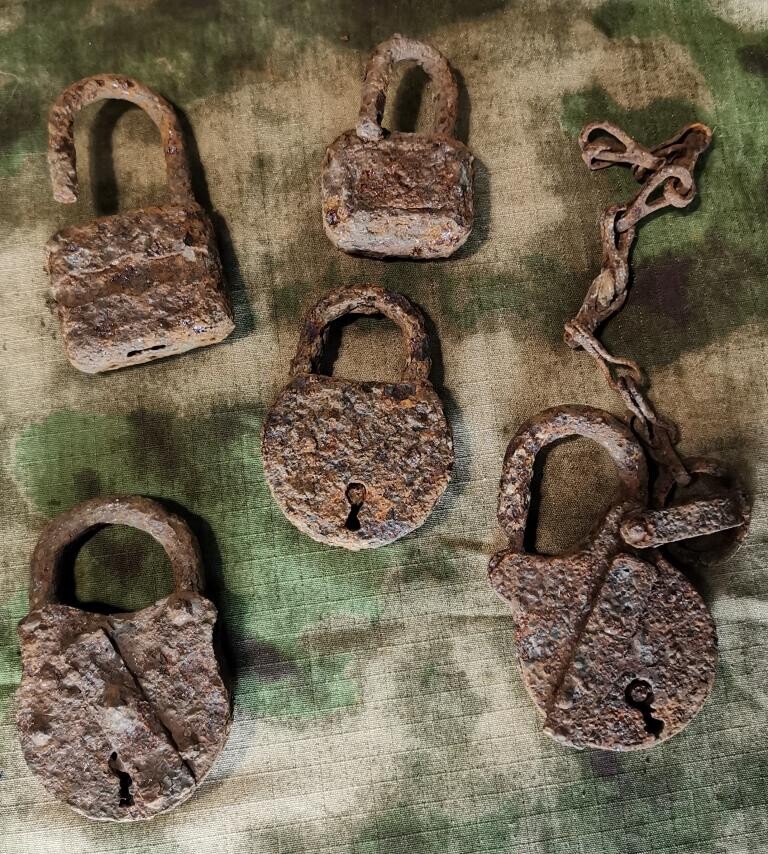 Padlocks / from Stalingrad