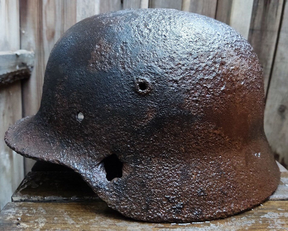 German helmet M40 / from Novgorod