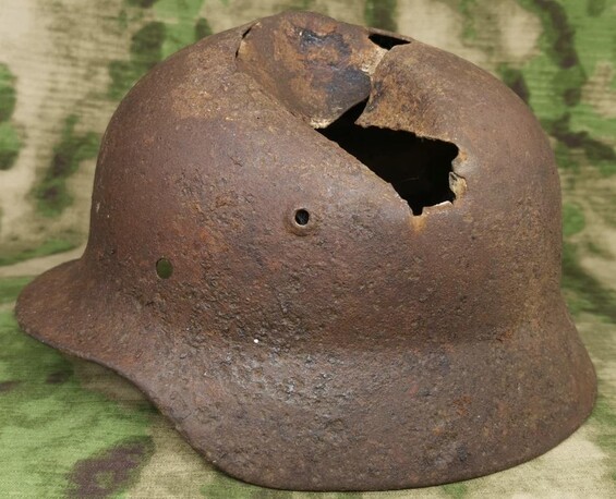 German helmet M35 / from Stalingrad