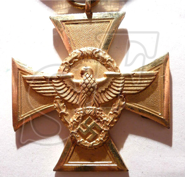 Cross 25 years of service in the police