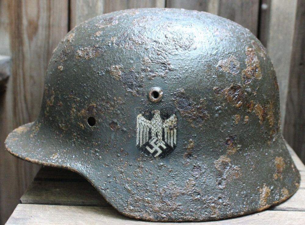 Wehrmacht helmet M35 / from Smolensk