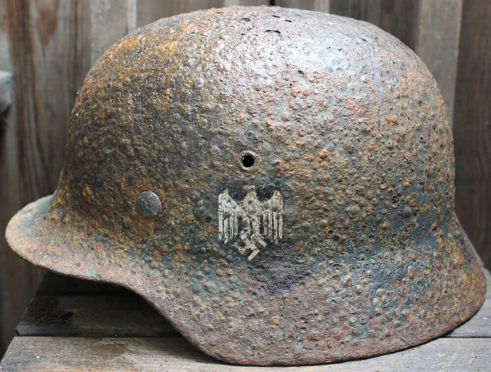 Wehrmacht helmet M35 / from Karelia