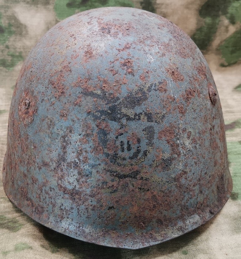 Italian helmet M33 / from Rossosh