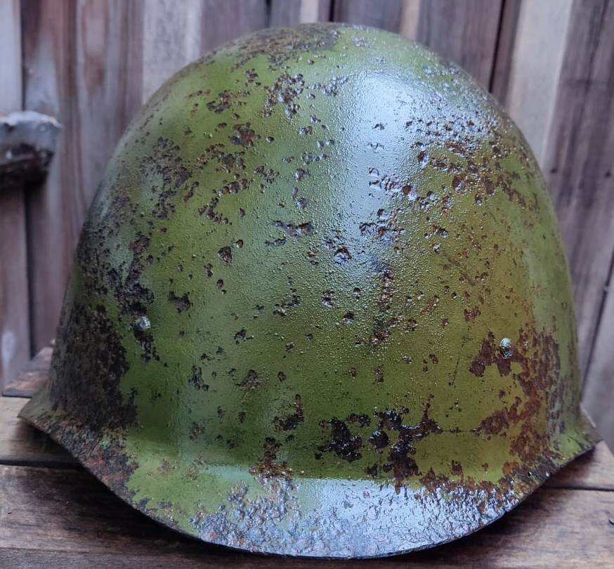 Soviet helmet SSh40 / from Karelia