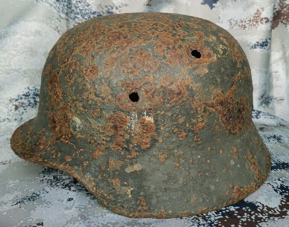 German helmet M35 / from Stalingrad