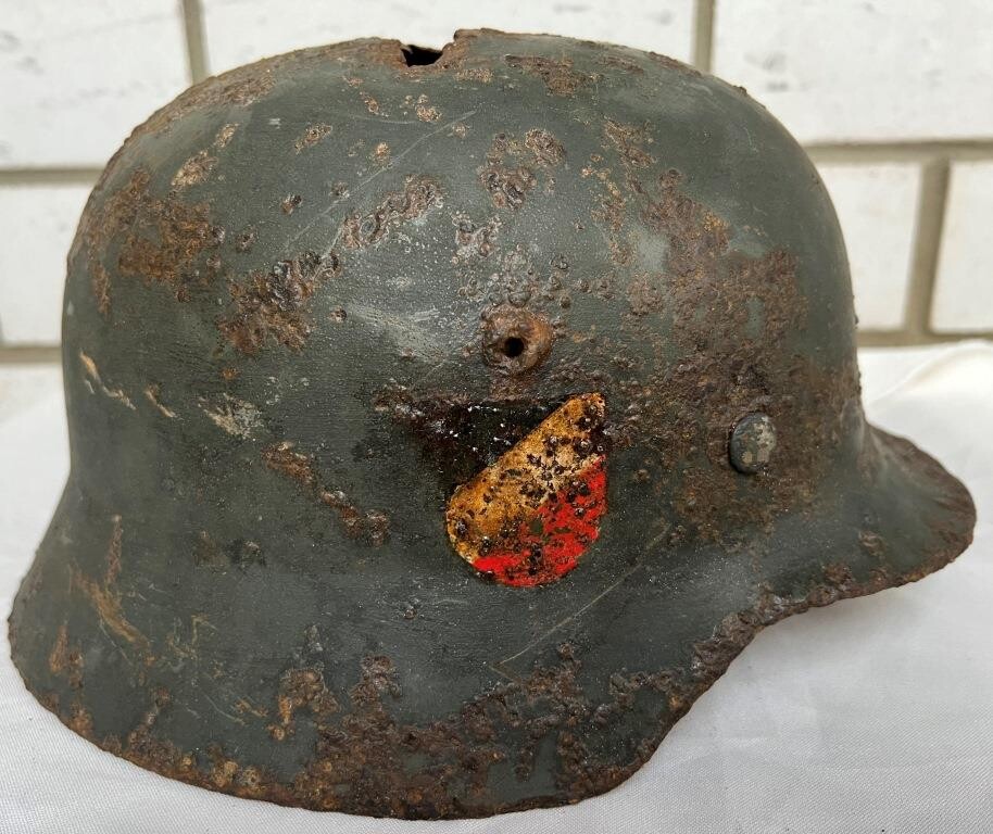 Wehrmacht helmet M35 DD / from Stalingrad